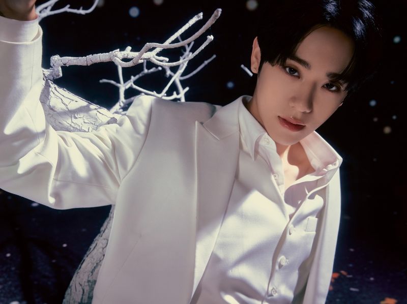 UNIVERSE_YOUTH DEFICIENCY_KEUM.jpg