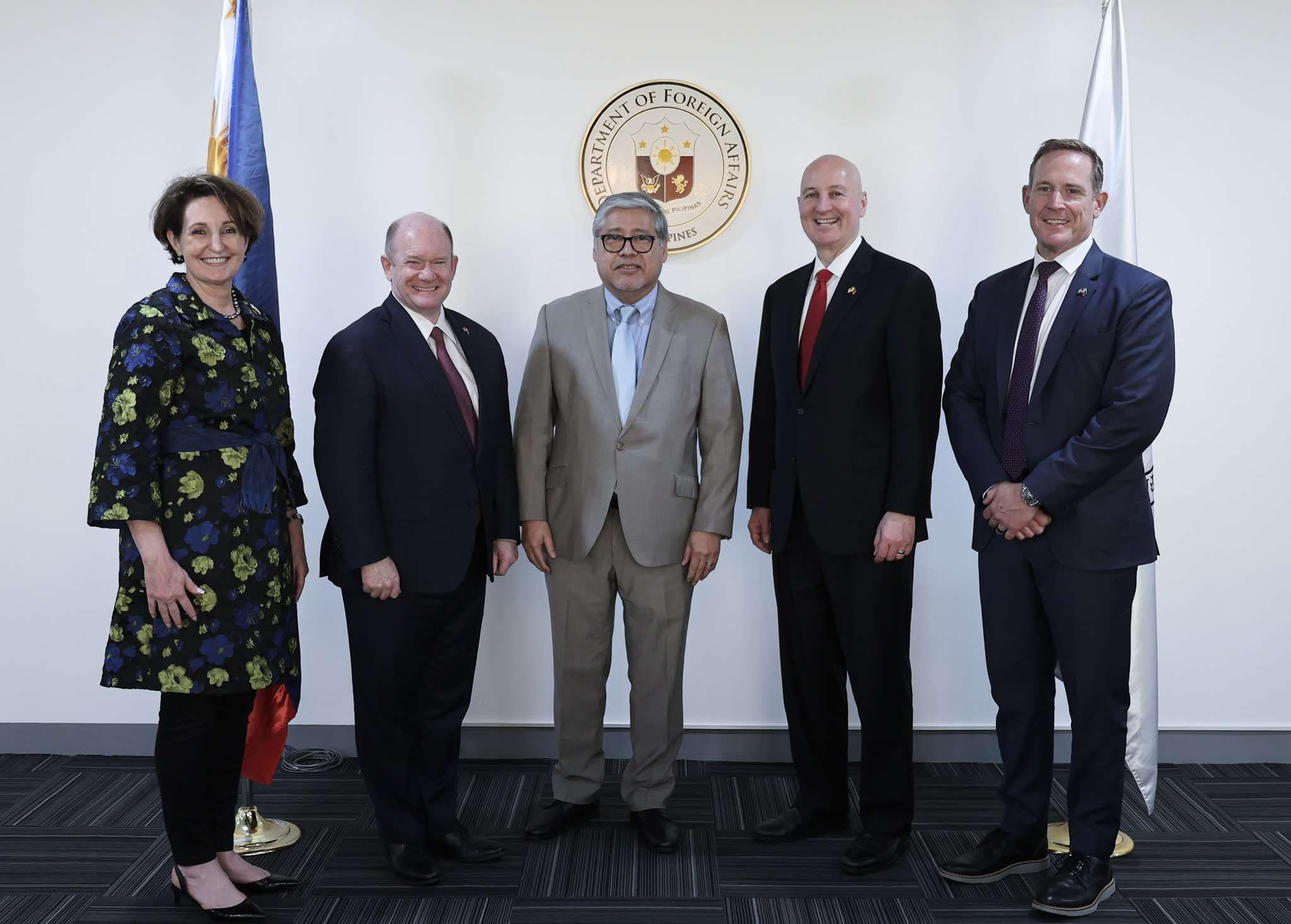 US senators_Manalo.jpeg