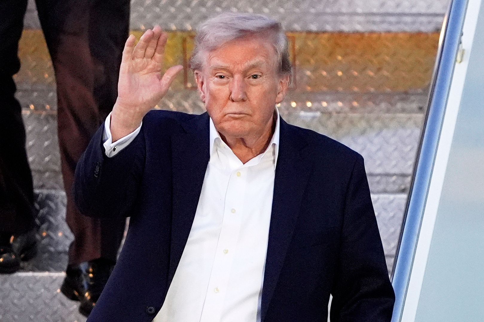 WAVING PRESIDENT.jpg