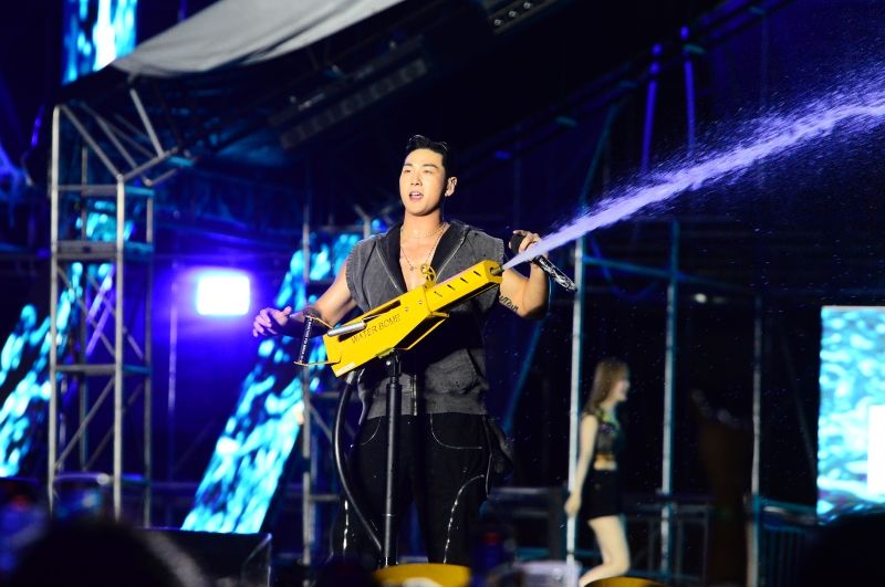 Waterbomb_BAEKHO5.jpg