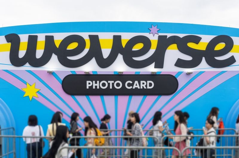 Weverse Photocard Booth.jpg