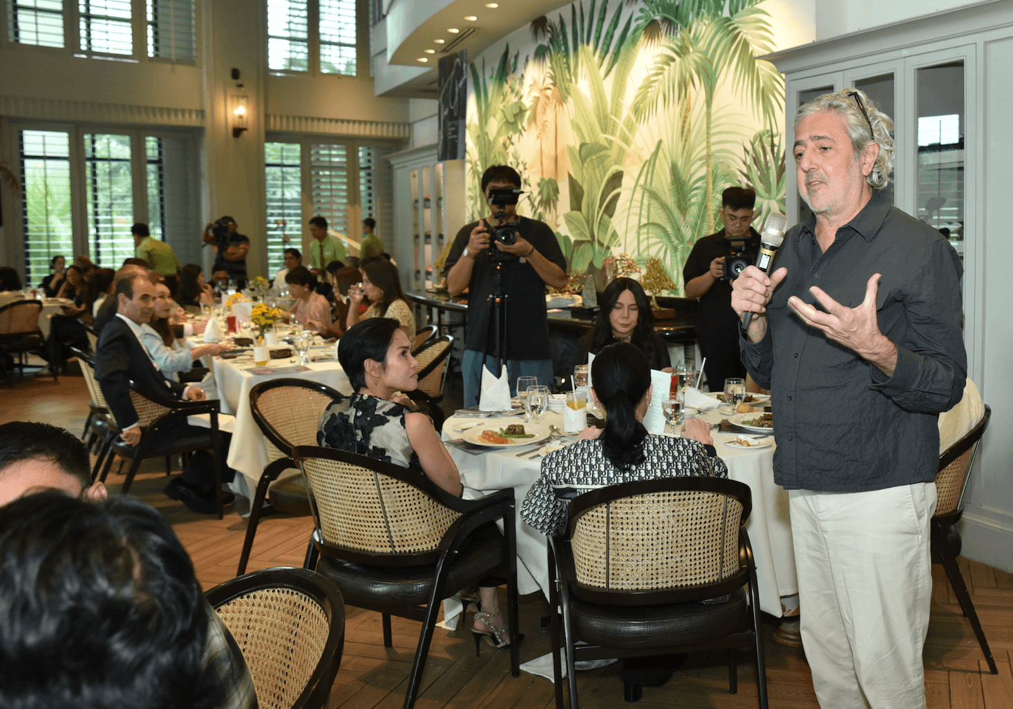 Yiouri Augousti 2.png