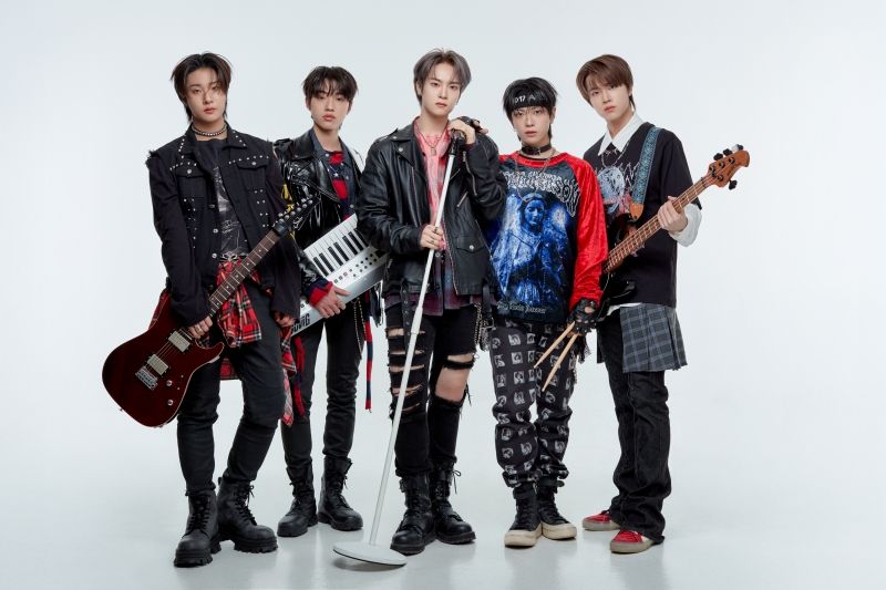 batch_CTY Group - The Young Wave.jpg