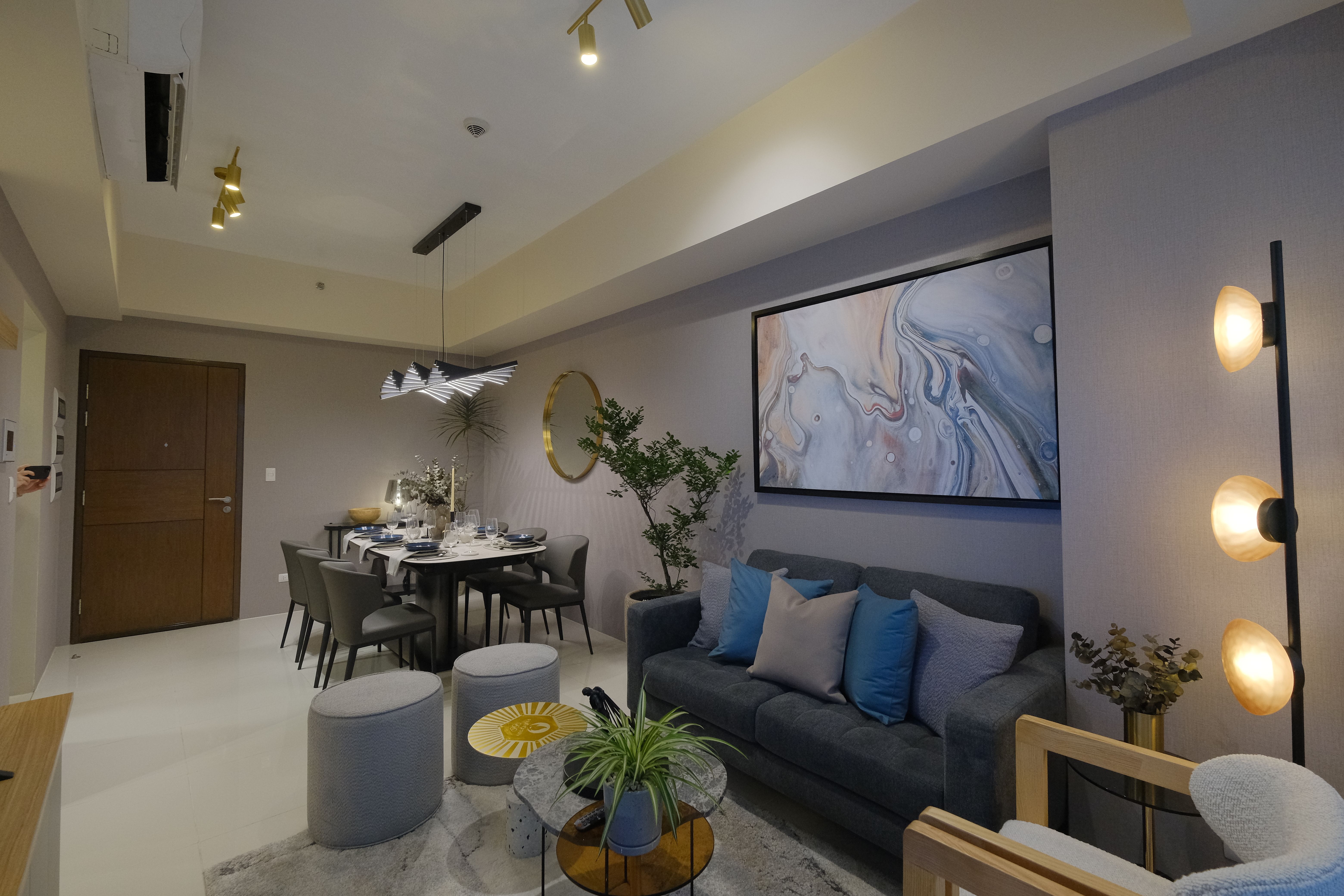 gold coffeetable.JPG