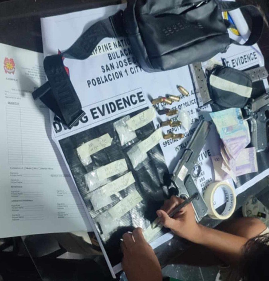 guns and drugs seized.jpg