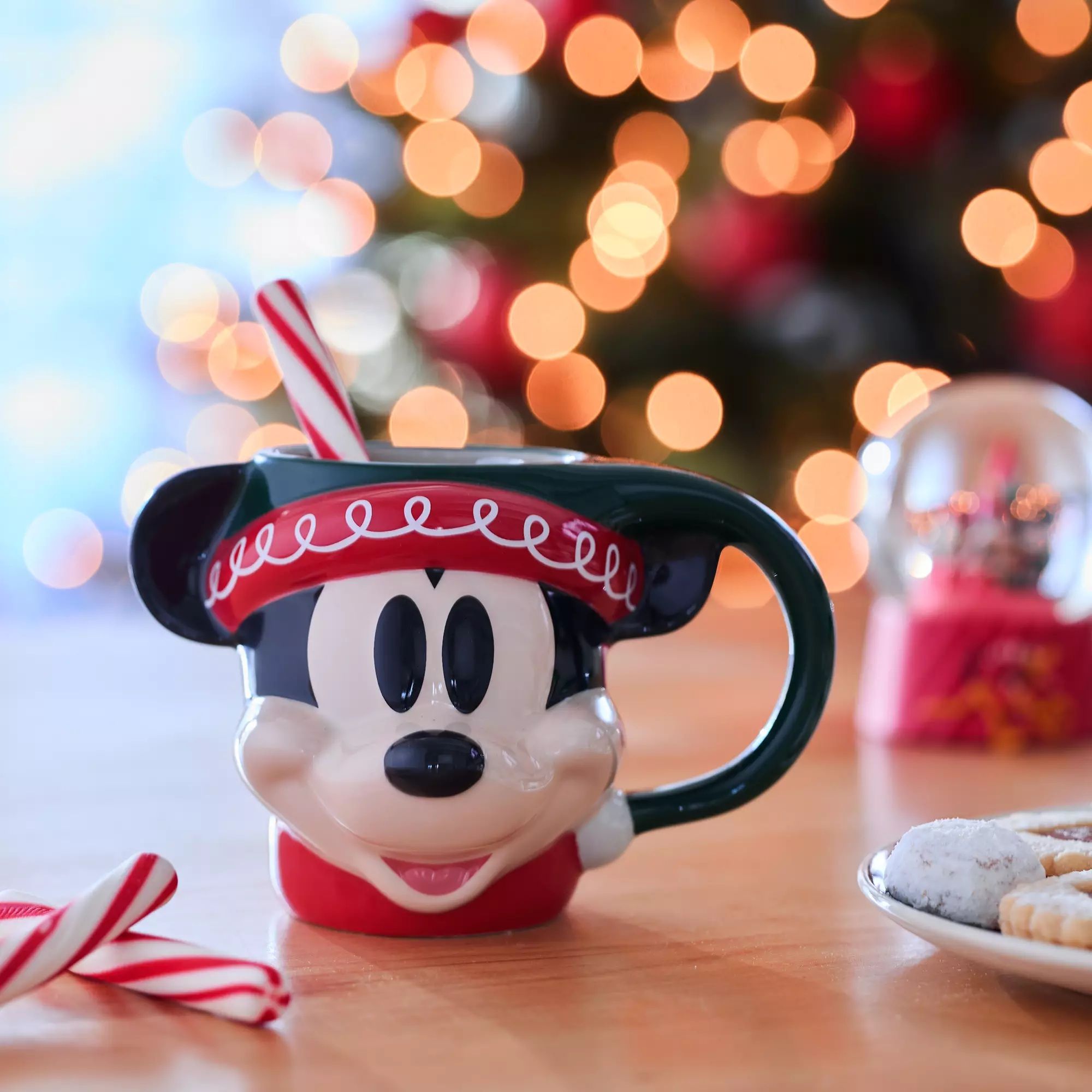 holiday mug mickey mouse.jpg
