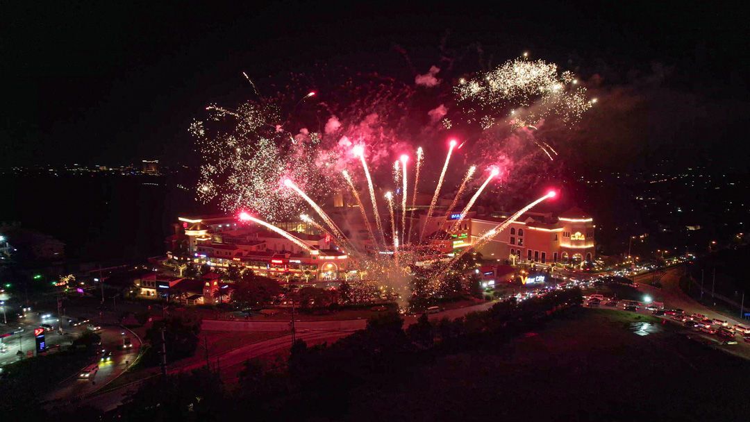 jpeg-optimizer_8 Fireworks display at Evia.jpg