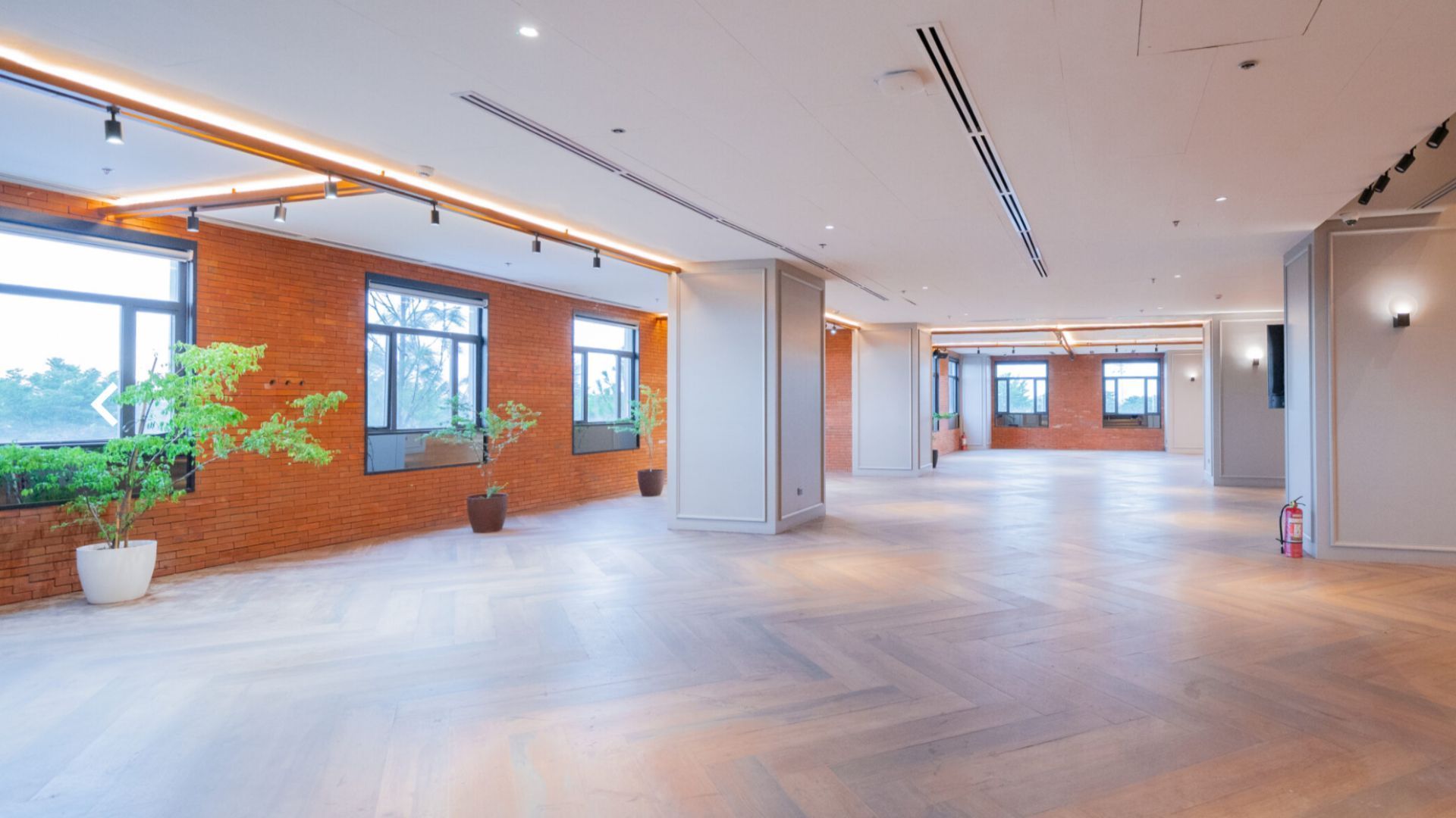 jpeg-optimizer_Banguet Hall.jpg