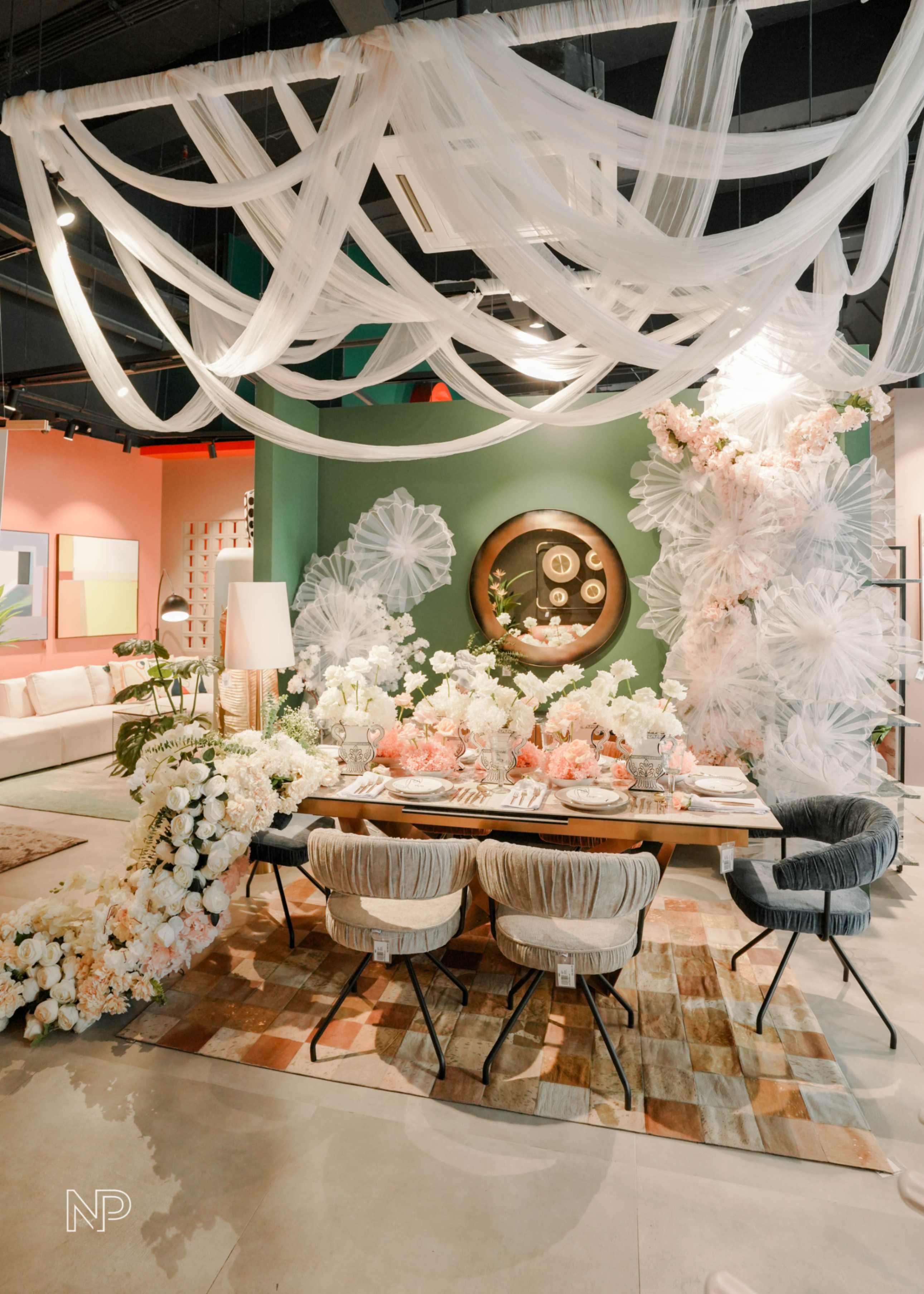 jpeg-optimizer_Dining Room by Teddy Manuel.jpg