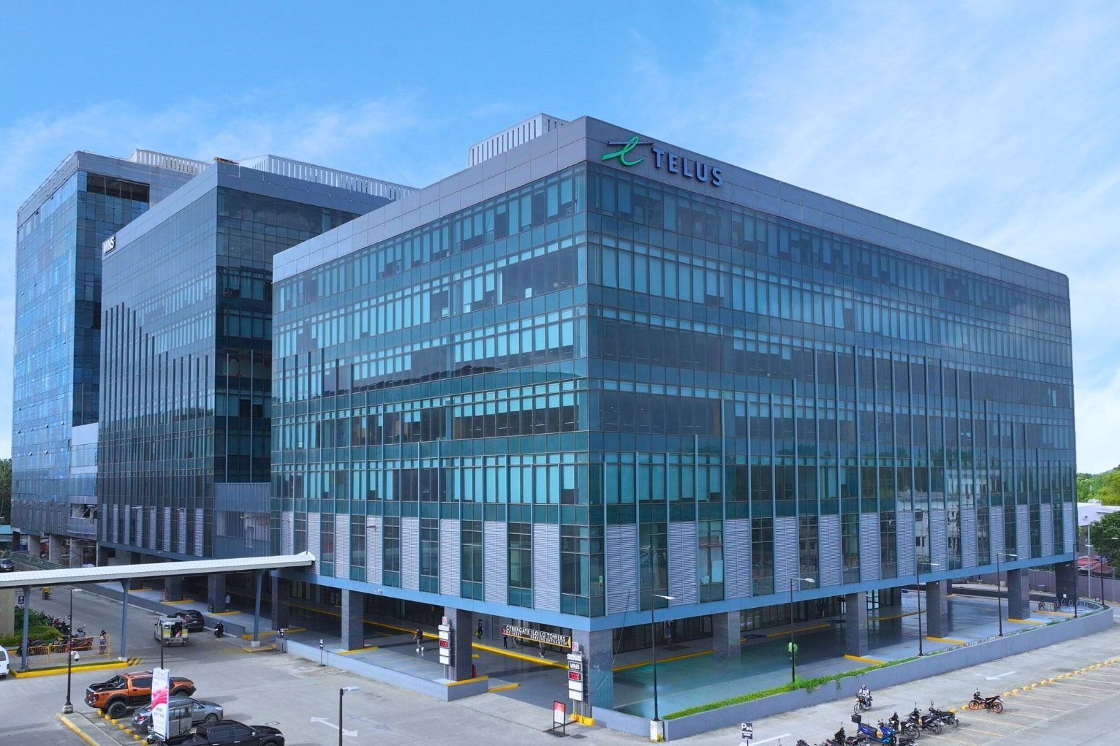 jpeg-optimizer_Office- 2.jpg