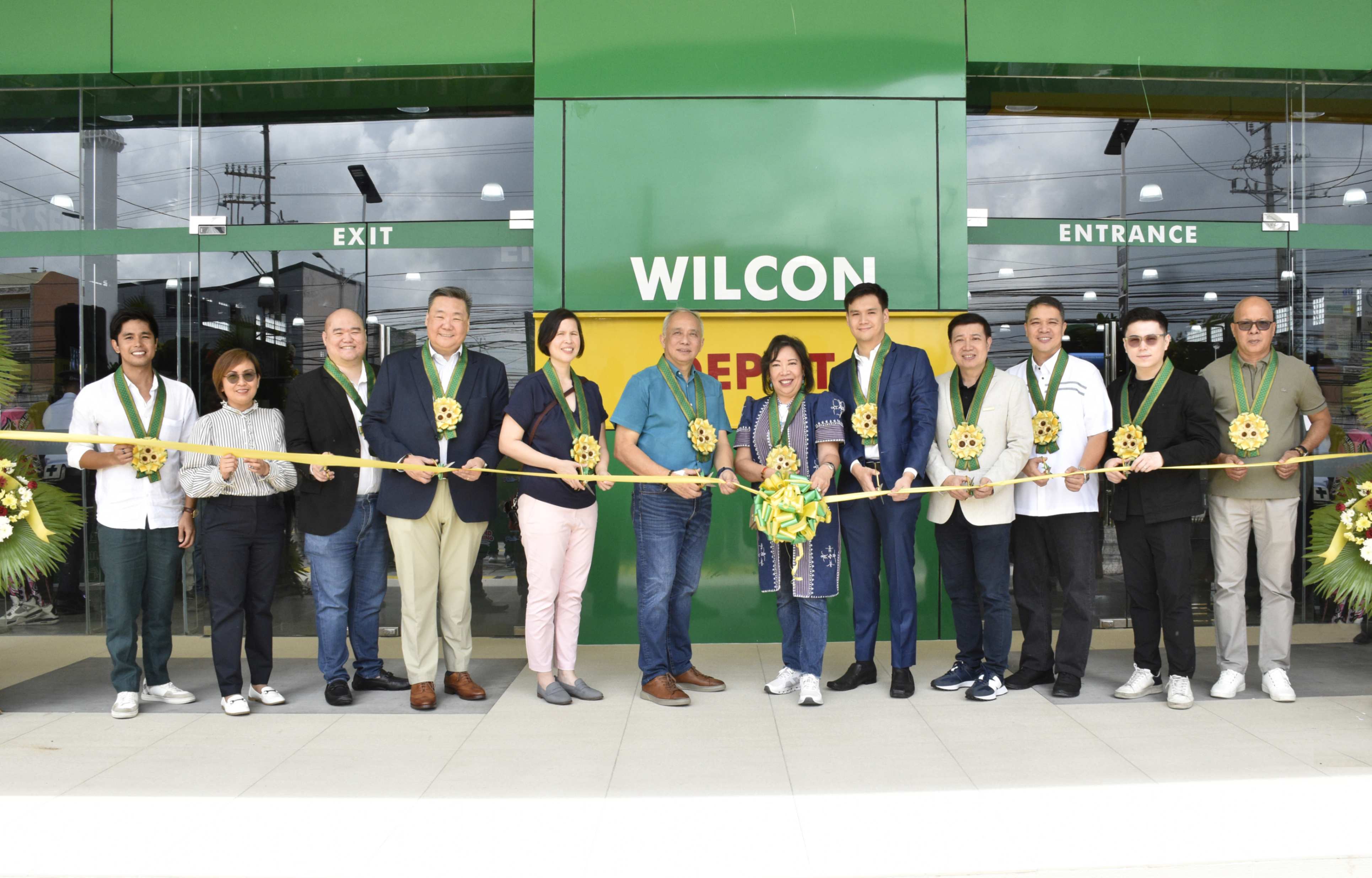 jpeg-optimizer_Pala-Pala Ribbon Cutting.jpg