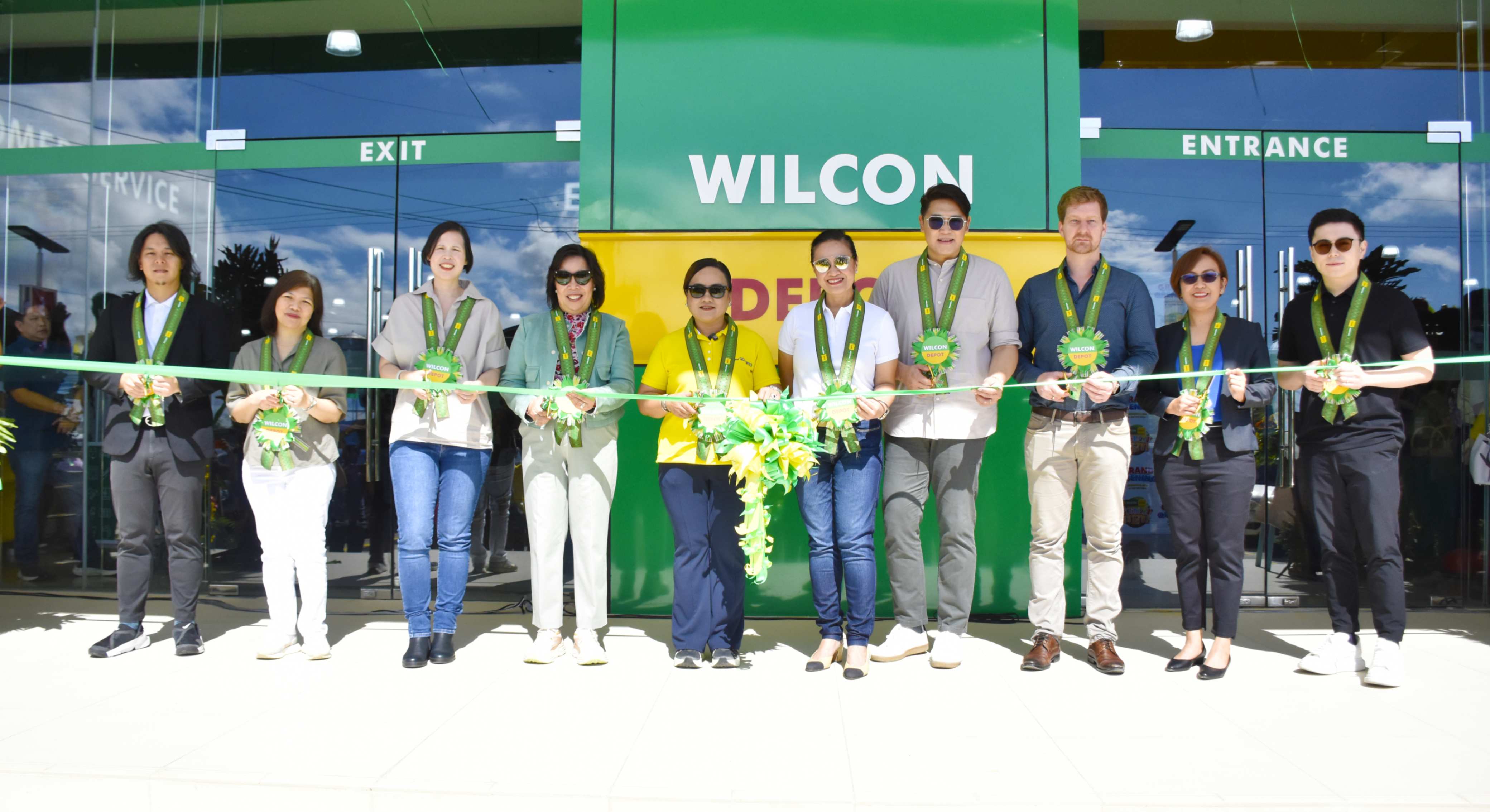 jpeg-optimizer_Ribbon Cutting.jpg