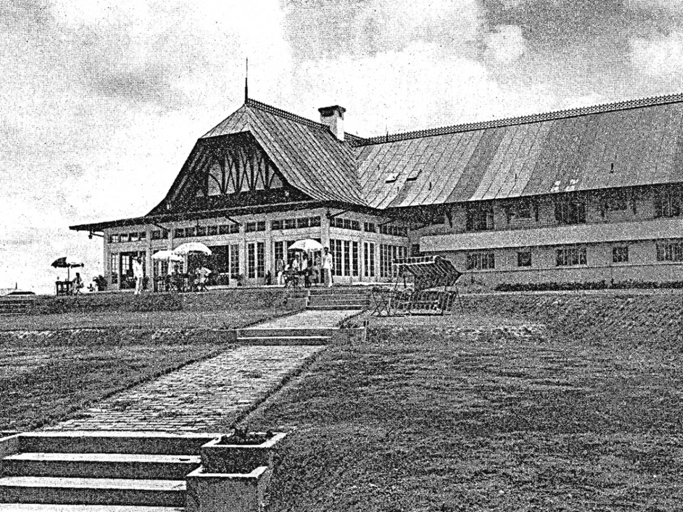 jpeg-optimizer_Taal Vista Lodge 1600px x 1200px.jpg