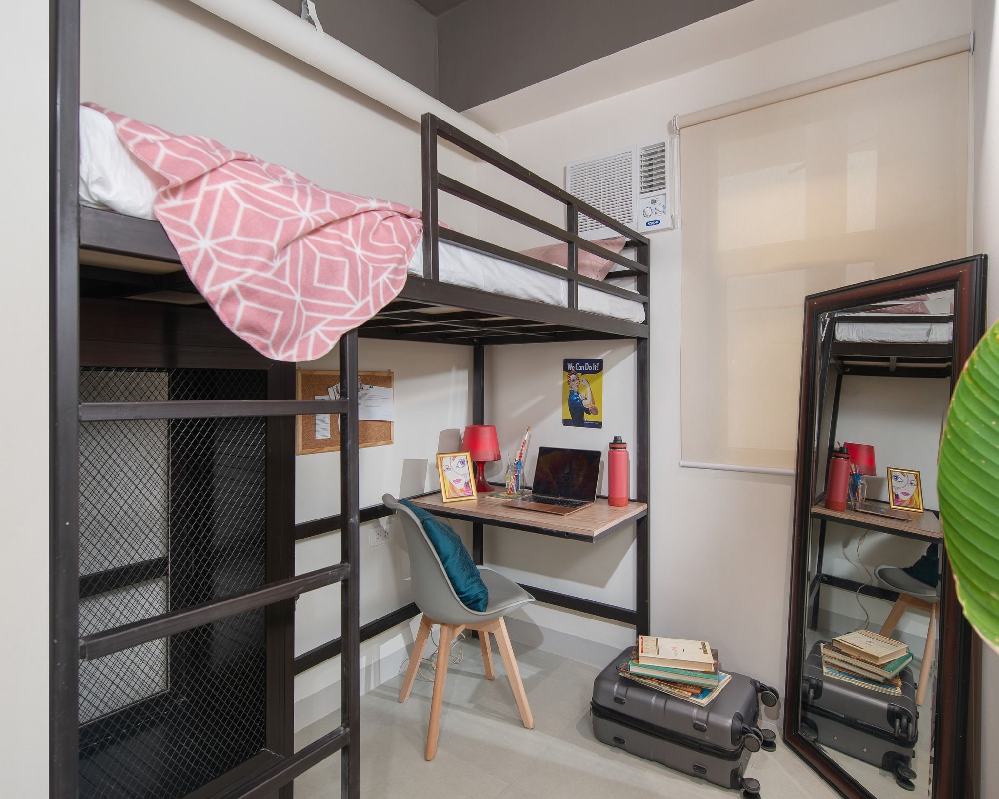 jpeg-optimizer_The Grid.jpg