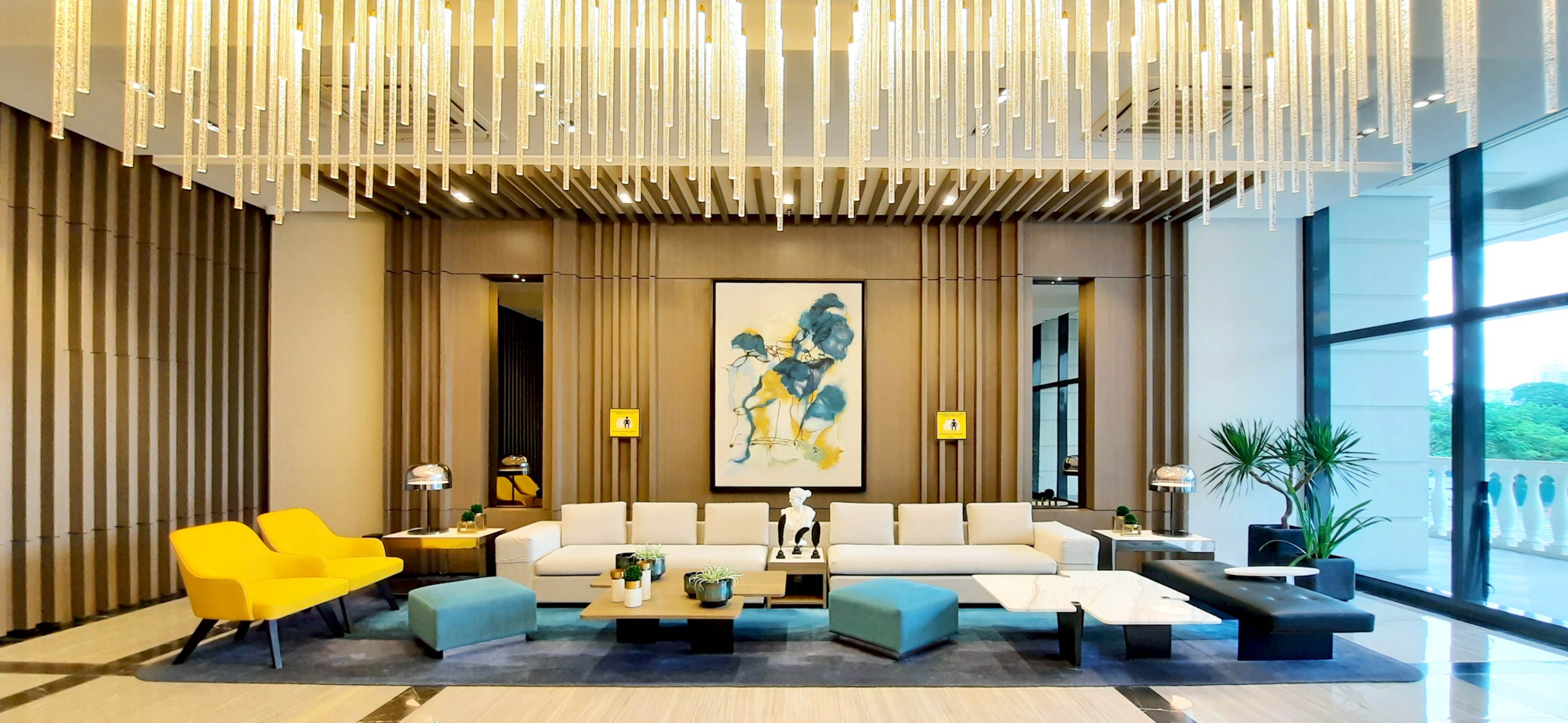 jpeg-optimizer_Uptown Parksuites lobby.jpg