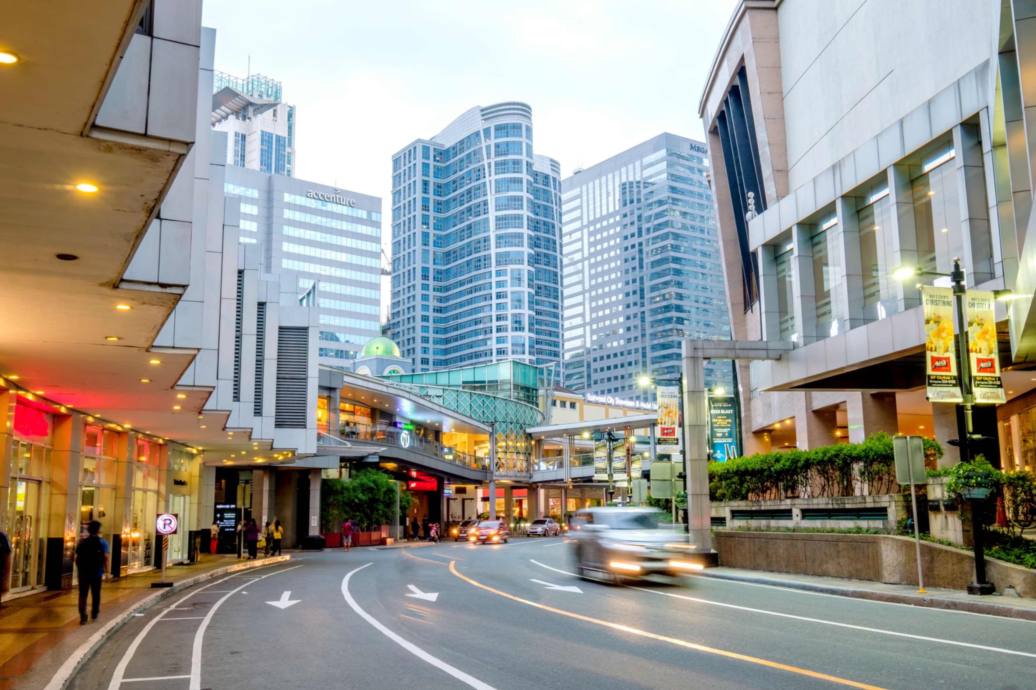 jpeg-optimizer_eastwood beauty shot.jpg