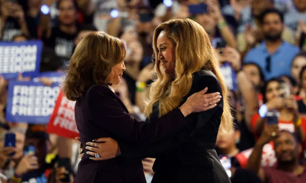 kamala beyonce rally.jpg