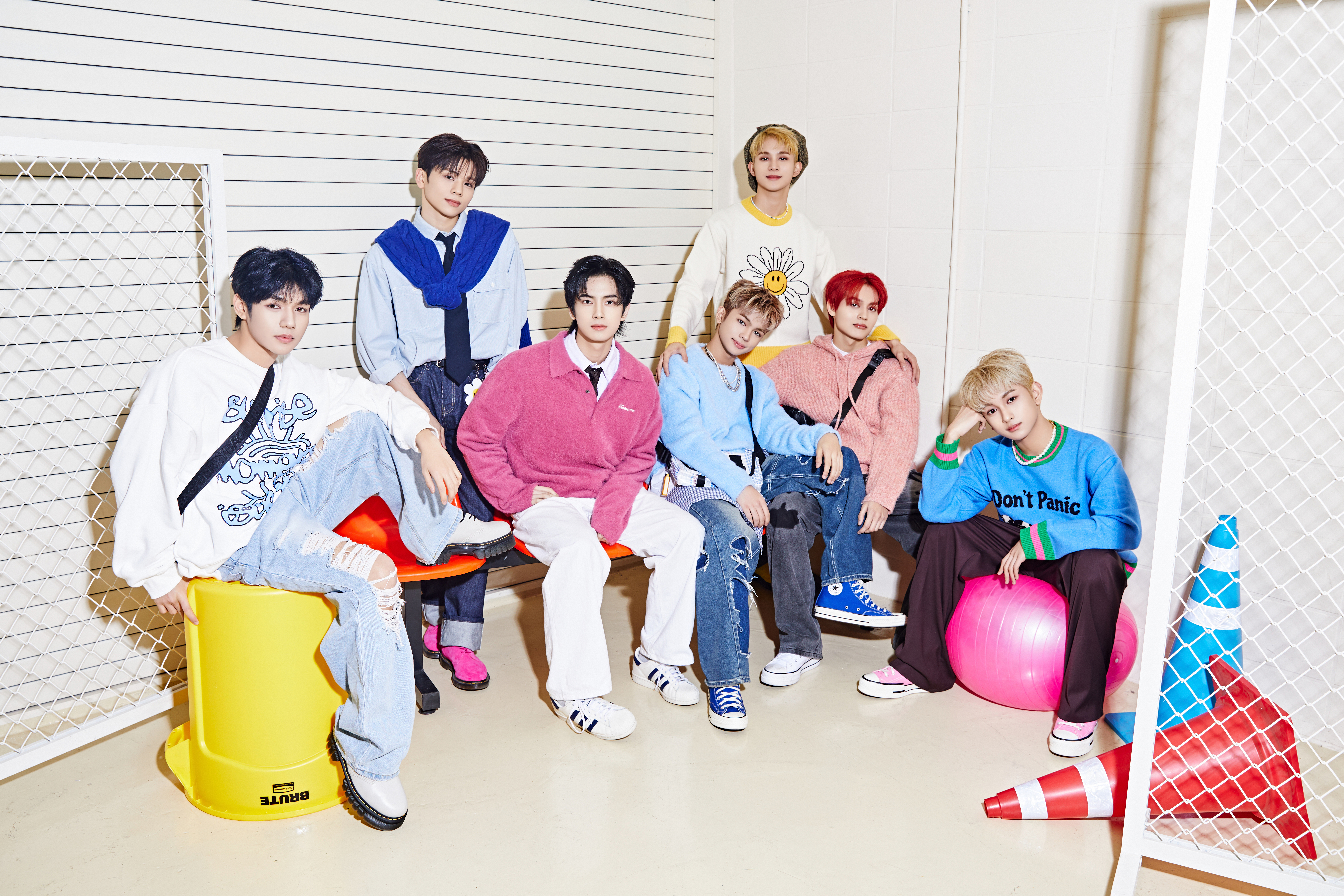1 Catch the all-Filipino global pop group, HORI7ON at an SM mall near you..jpeg