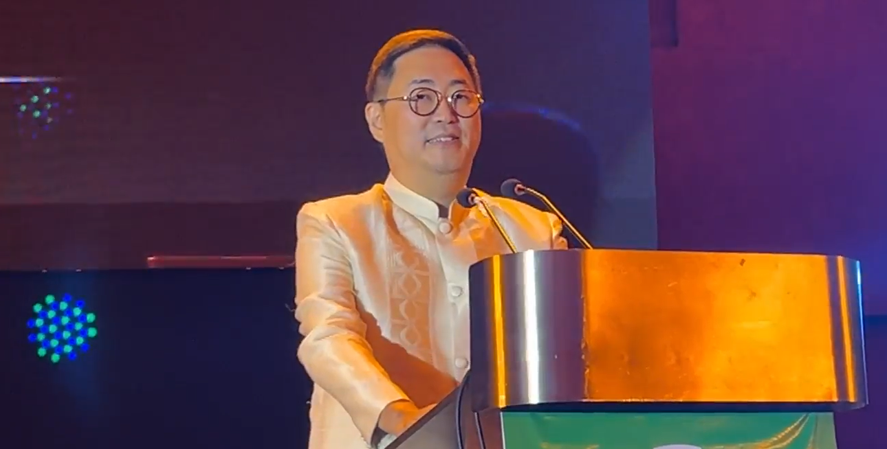 ABS-CBN CORPCOMM HEAD KANE CHOA.png