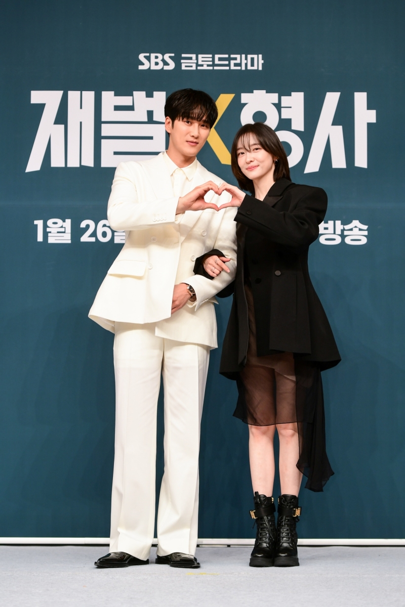 Ahn Bohyun, Park Jihyun (1).jpg