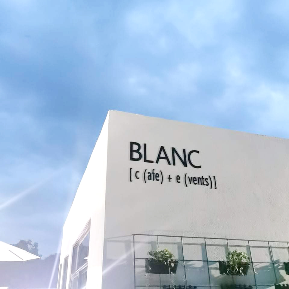 Blanc 21.jpg