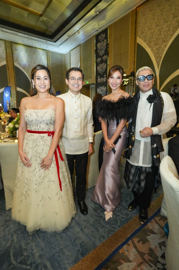 Cristalle Belo, Isko Moreno, Margarita Gutierrez and Jojie Dingcong Jojie.jpg