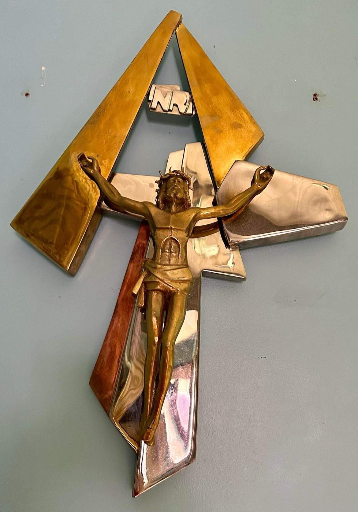 Crucifix.jpg