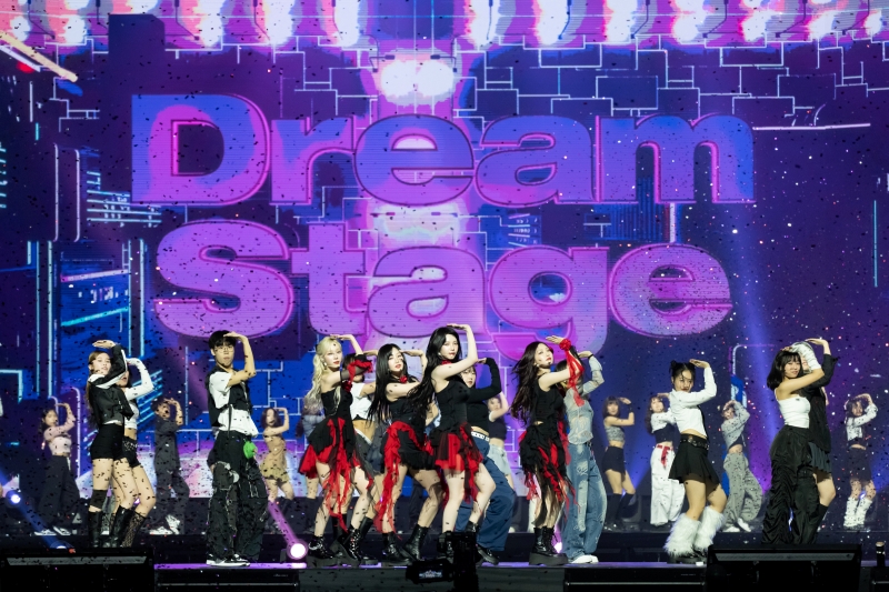 DREAM STAGE.jpg