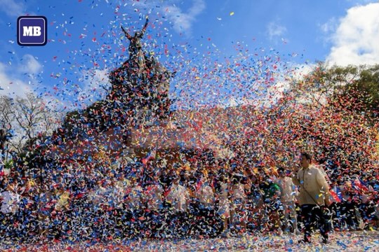 EDSA 38_confetti.jpg