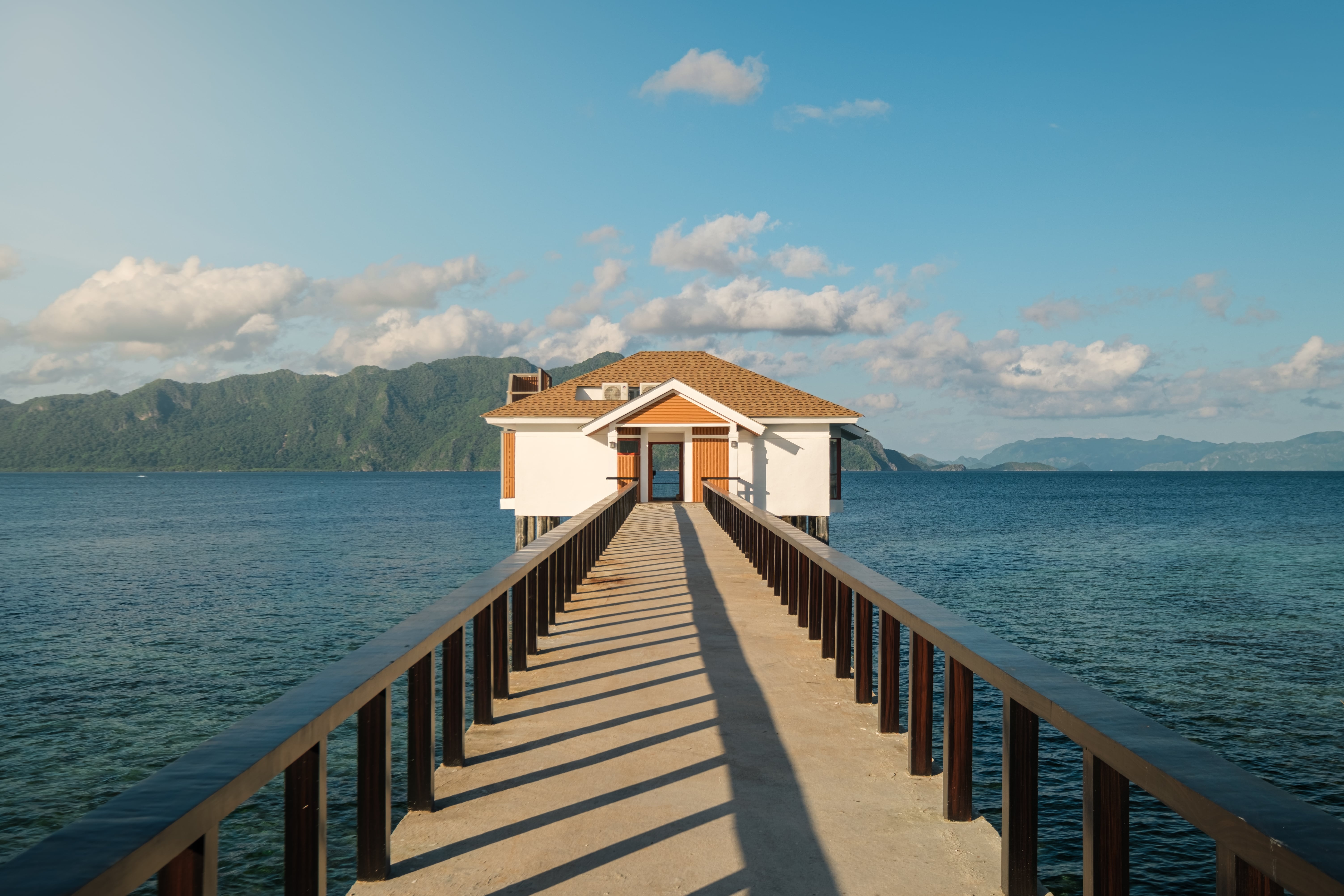 Exterior (2)-min.jpg