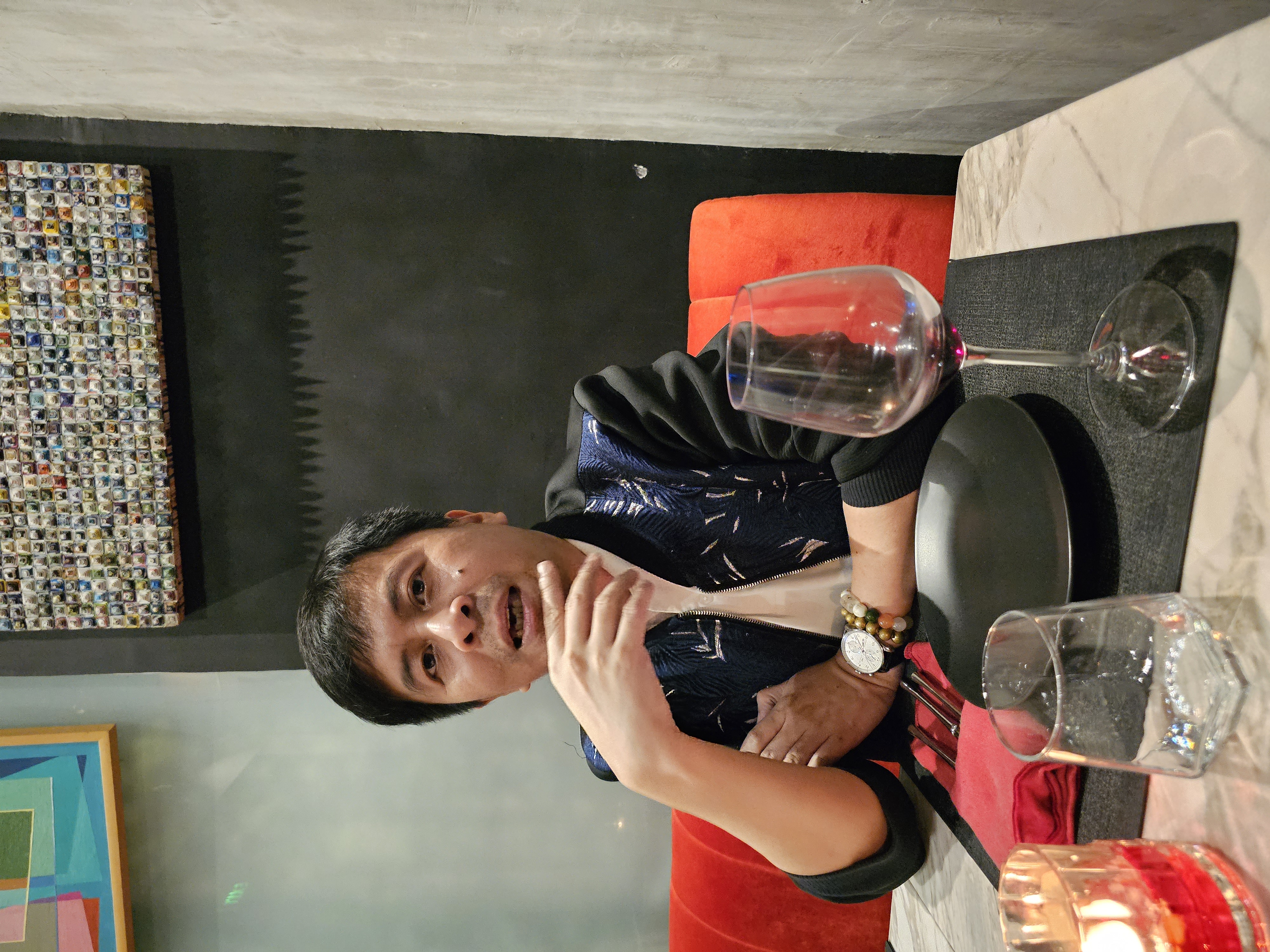 Henjie Carmona candid shot