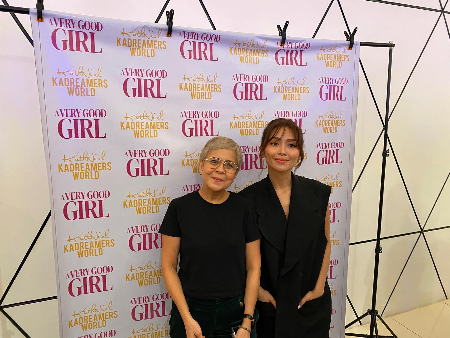 KATHRYN BERNARDO AND DOLLY DE LEON.jpg