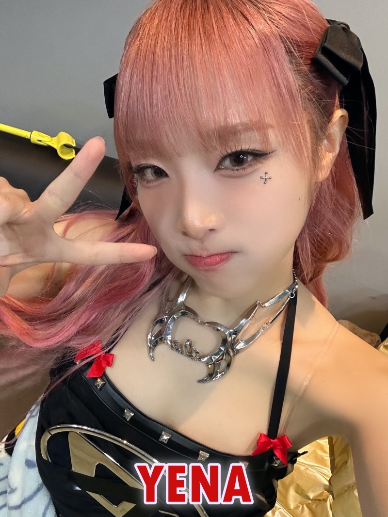 KCON_YENA.jpg