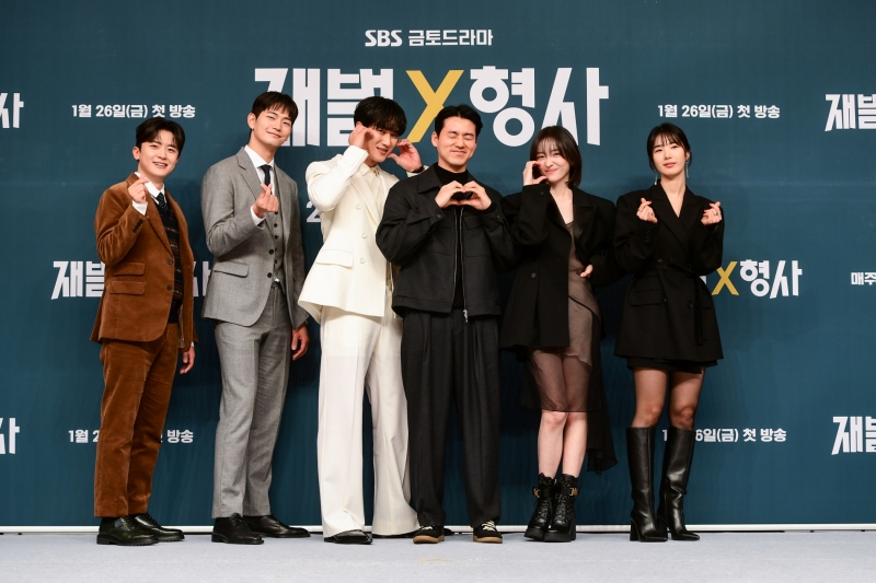 Kang Sangjun, Kim Shinbi, Ahn Bohyun, Park Jihyun, Kim Jaehong (3).jpg