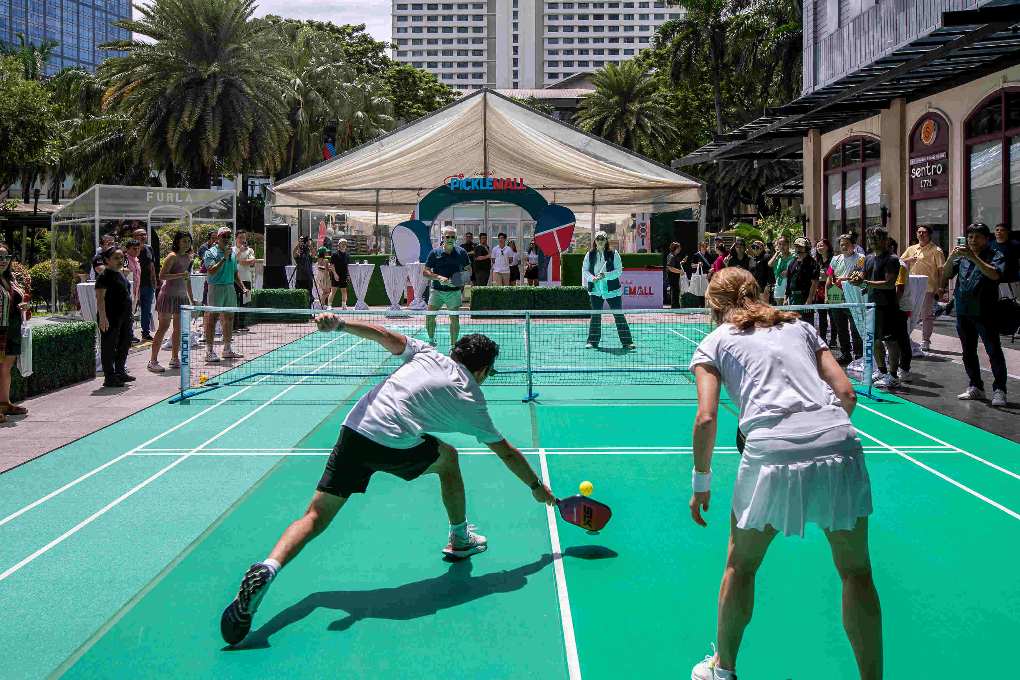 Kick off game at Picklemall.jpeg