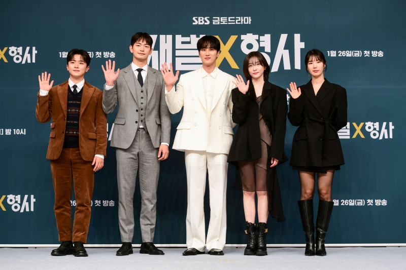 Kim Shinbi, Kang Sangjun, Ahn Bohyun, Park Jihyun, Jung Gahee (2).jpg