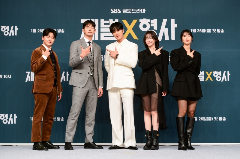 Kim Shinbi, Kang Sangjun, Ahn Bohyun, Park Jihyun, Jung Gahee (3).jpg