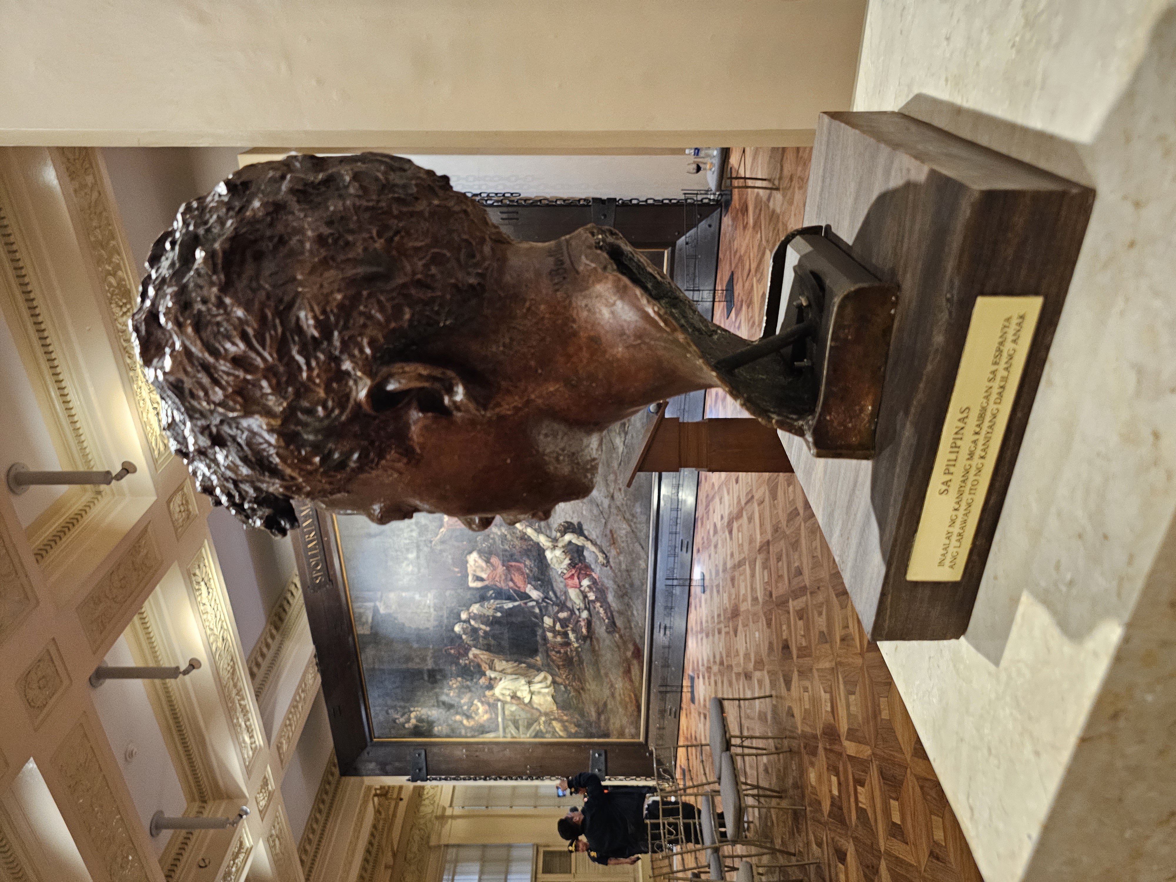 Juan Luna bust