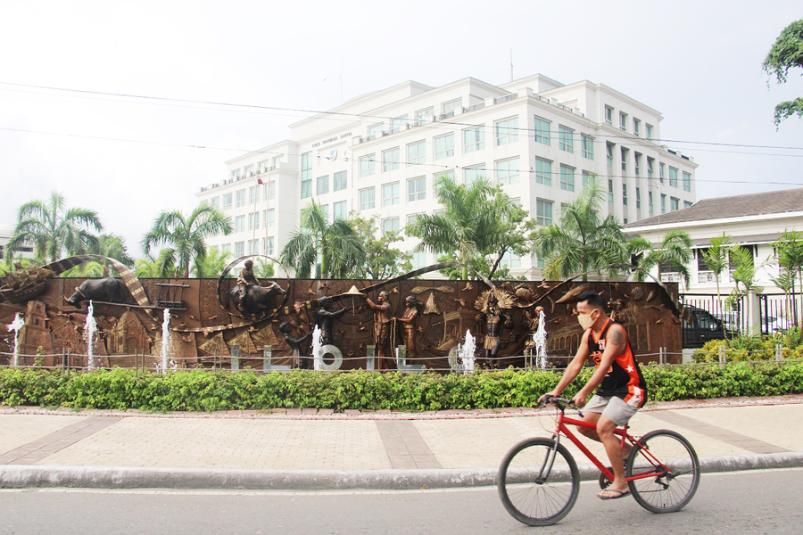 PROVINCIAL CAPITOL.JPG