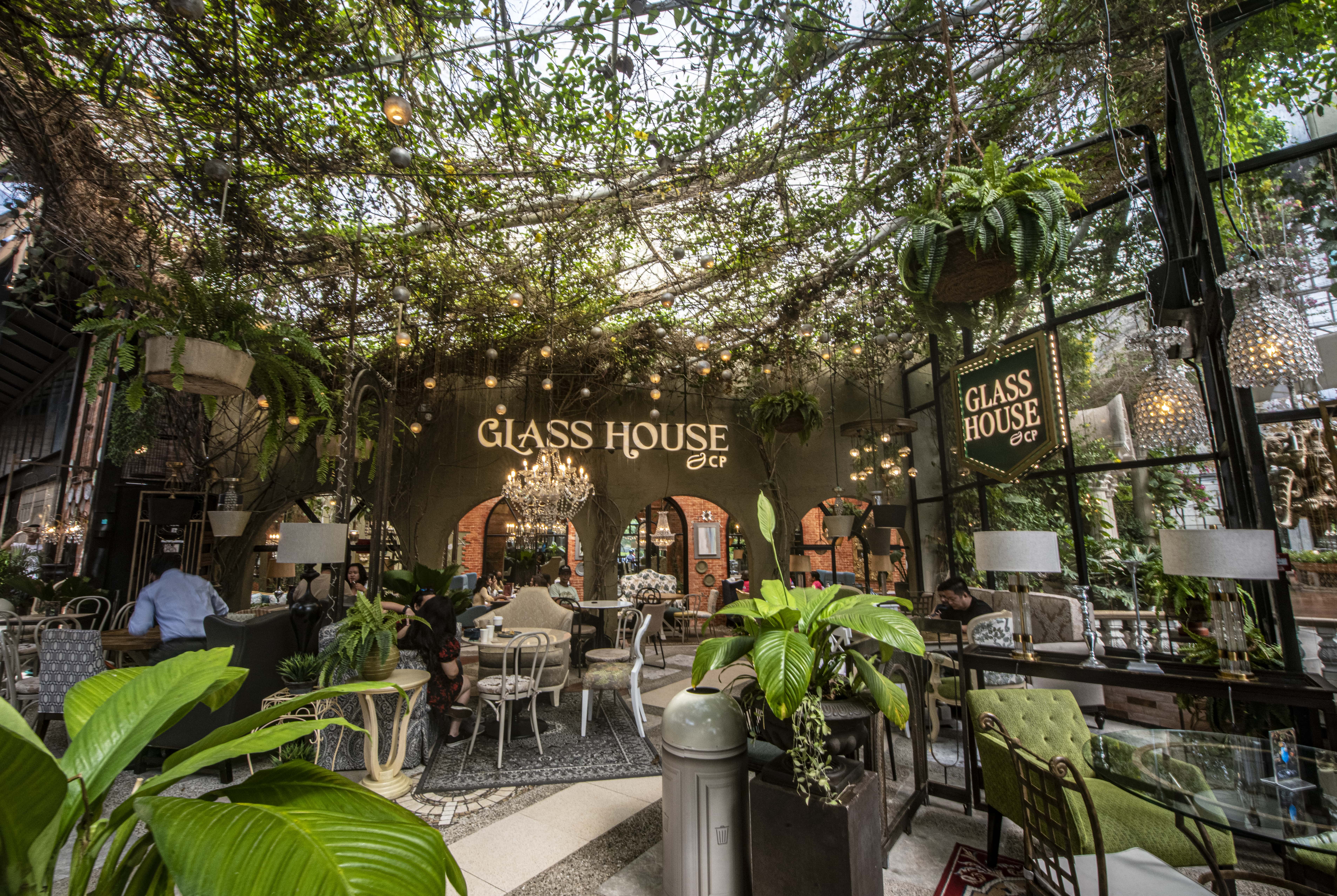 Photo 03 Glass House-min.jpg