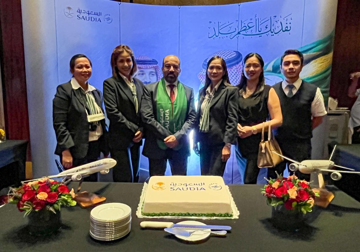 SAUDI AIRLINES TEAM.jpg