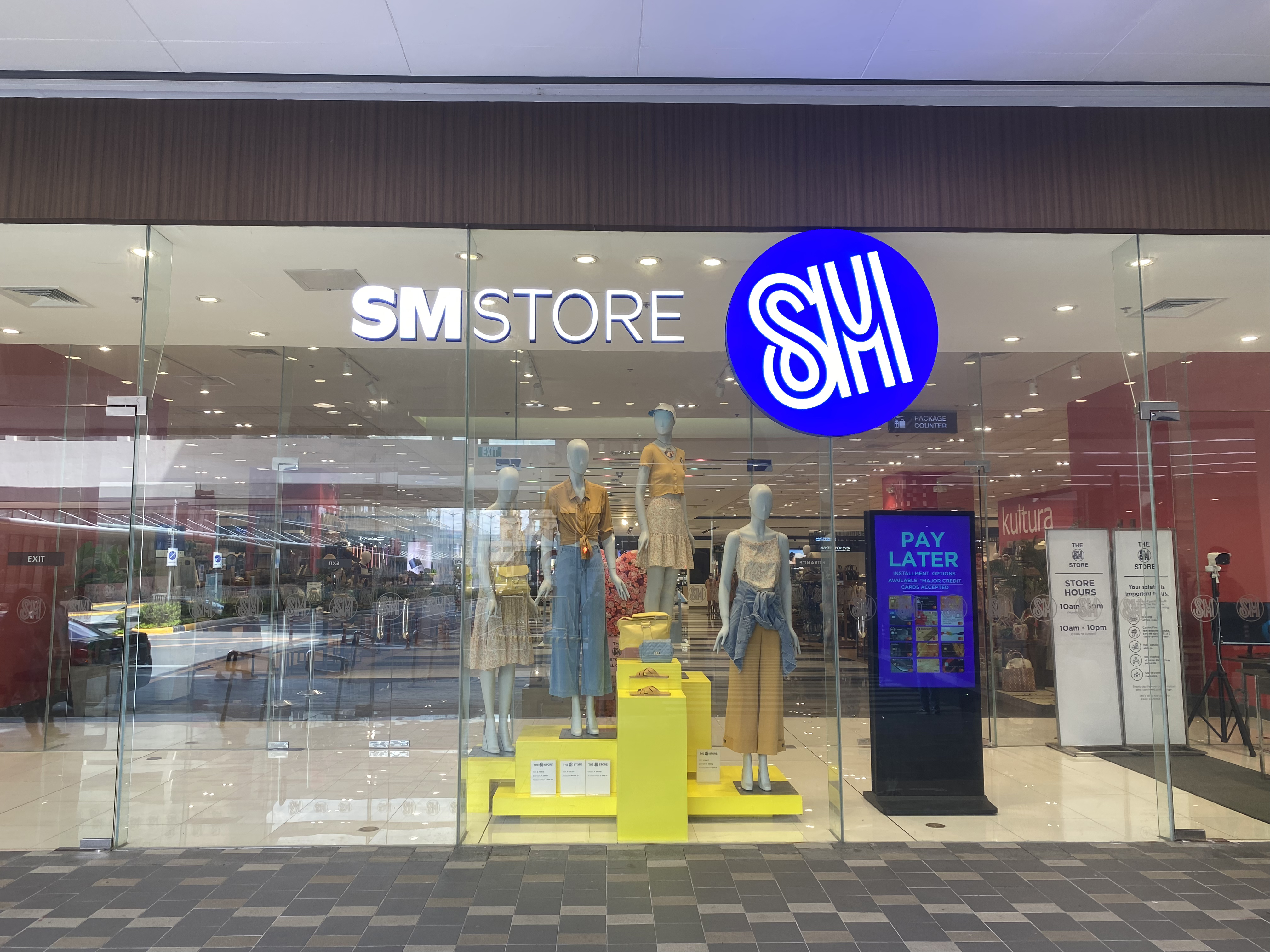 SM Store MOA 1 copy.jpg