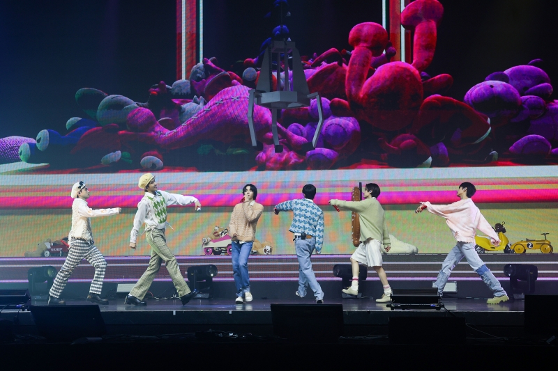 STAGE_ ABCDLOVE BOYNEXTDOOR WHY.. MEDIA SHOWCASE (2).jpg