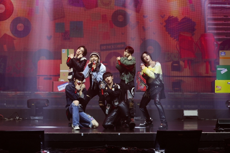 STAGE_BUT SOMETIMES BOYNEXTDOOR WHY.. MEDIA SHOWCASE (2).jpg