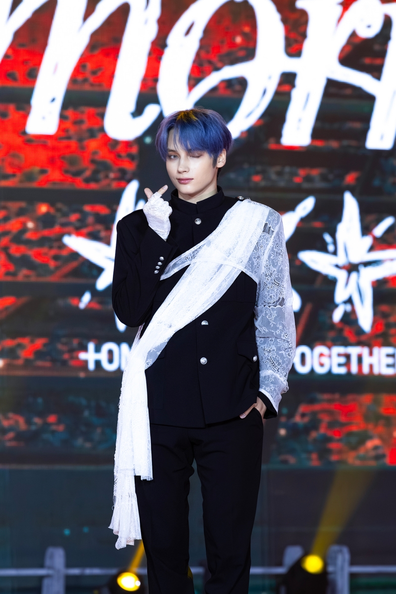 휴닝카이 TXT minisode 3 TOMORROW MEDIA SHOWCASE (2).jpg