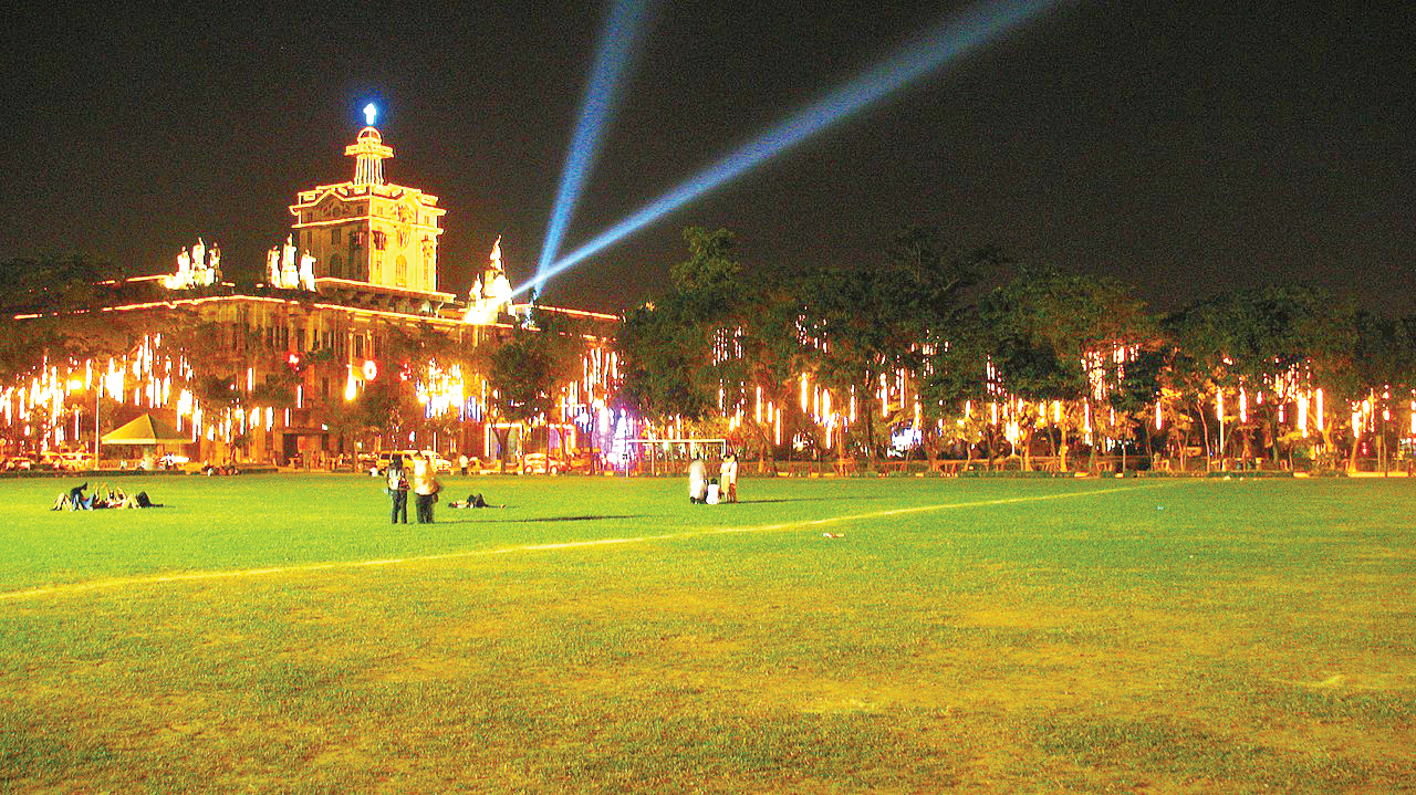 UST Paskuhan.jpg