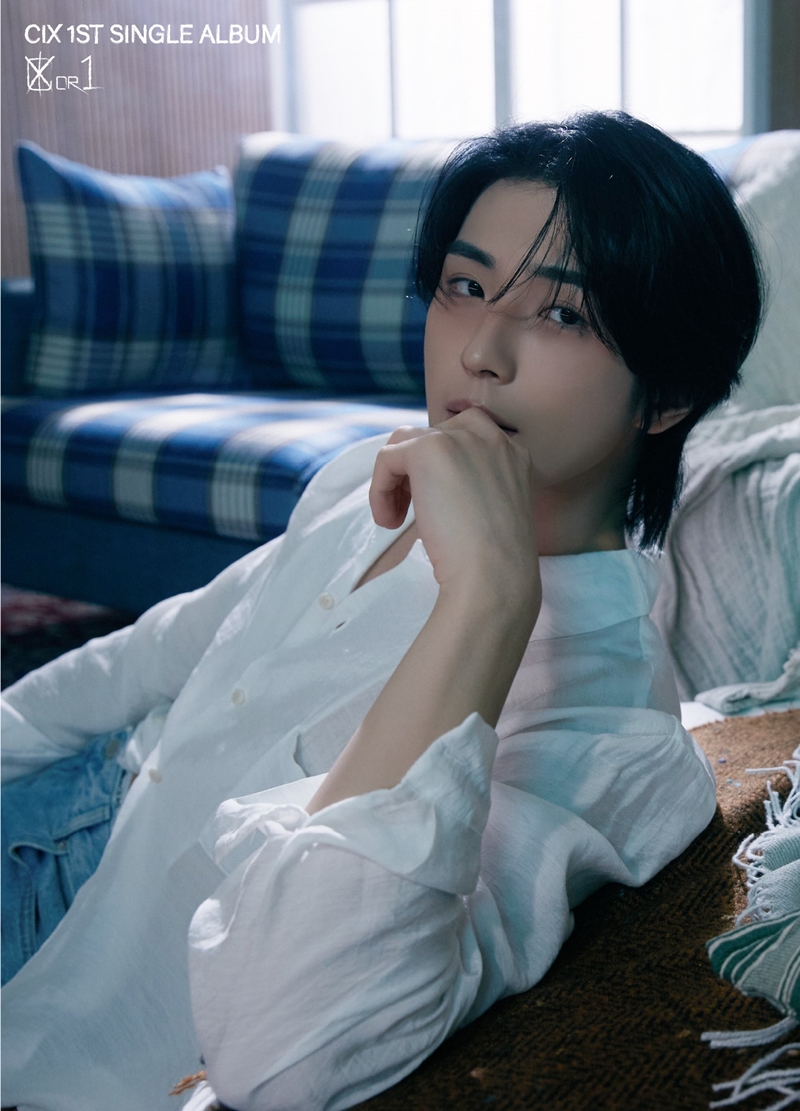 YONGHEE, Individual Concept Photo B.jpeg