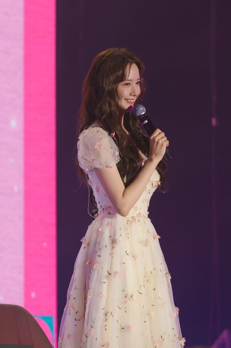 Yoona8C.jpg