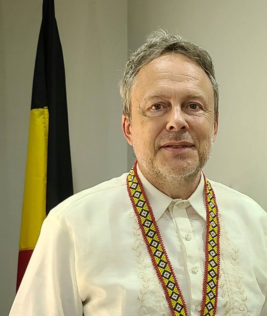 amb michel parys.jpg