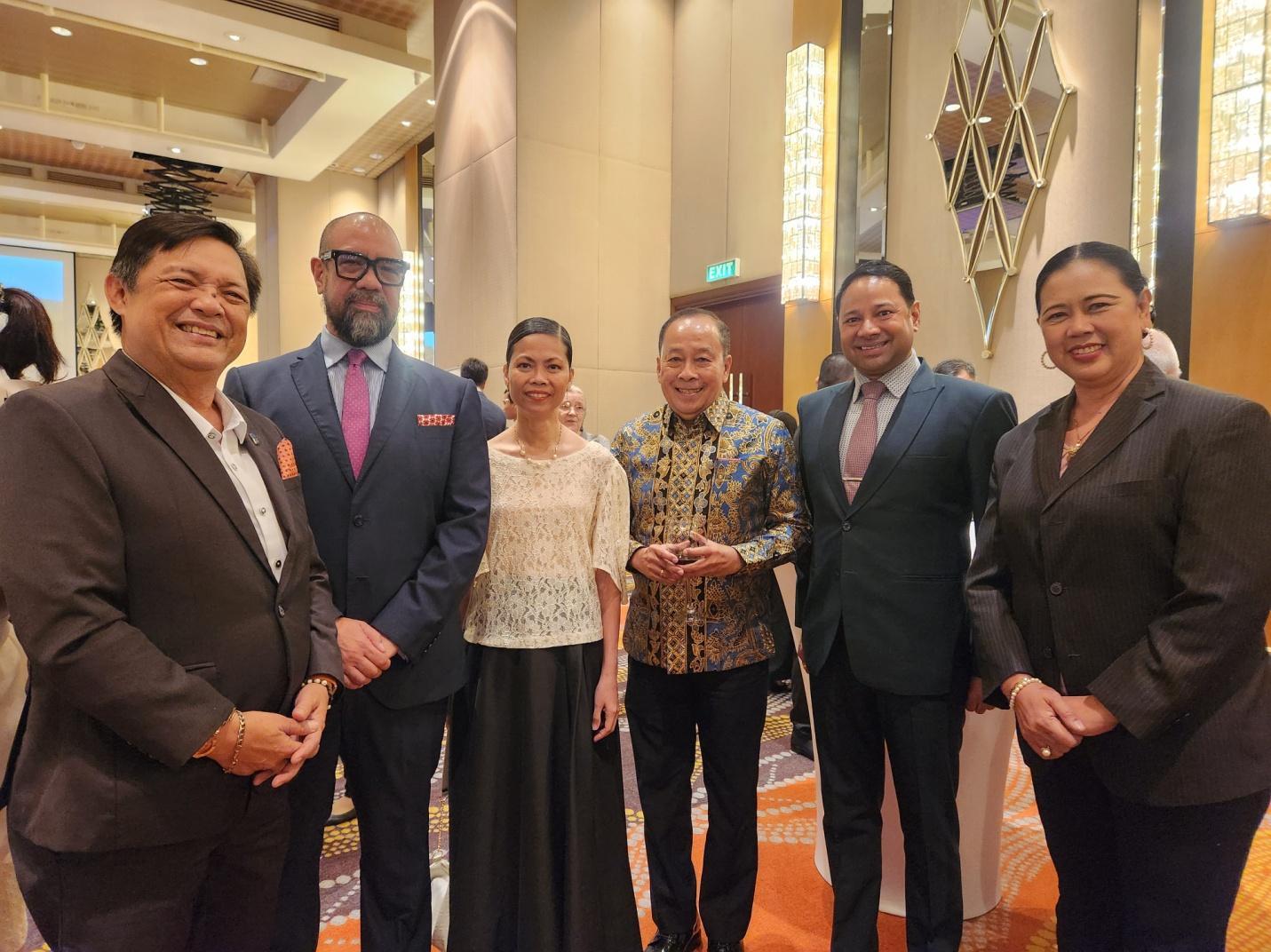 ambassadors with mb badette and barbie.jpg